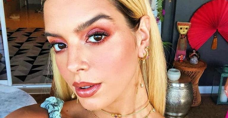 Giovanna Lancellotti arranca suspiros em foto fazendo carão - Instagram