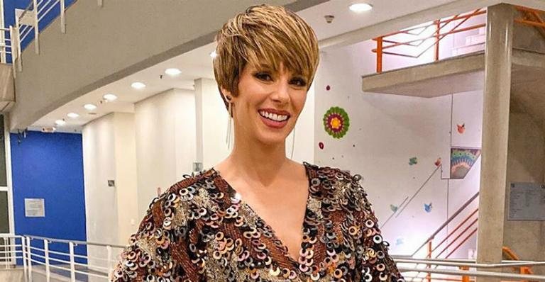 Ana Furtado relembra carnaval com registro da infância - Instagram