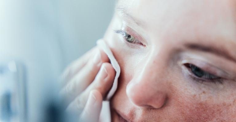 Tenha a rotina de skincare perfeita para seu rosto - Getty Images