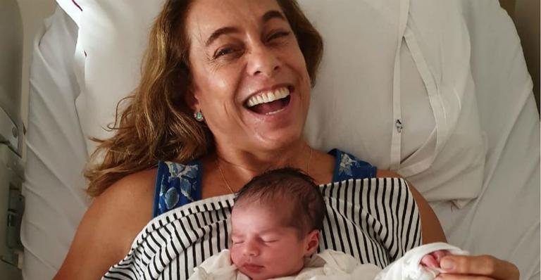 A apresentadora está toda derretida pela nova netinha, Aurora - Instagram