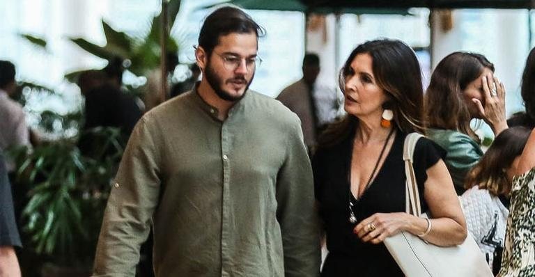 Fátima Bernardes e Túlio Gadelha passeiam de mãos dadas - Edson Aipim