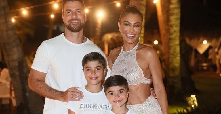 Juliana Paes posta registros com a família na Disney - Instagram