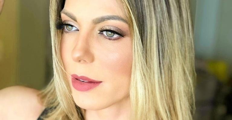 Sheila Mello ostenta abdômen trincado só de biquíni - Reprodução/Instagram