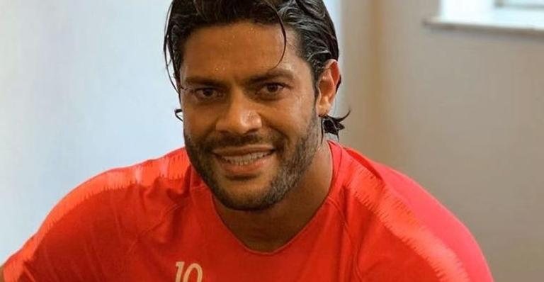 Hulk Paraíba surge em foto agarradinho com a namorada - Reprodução/Instagram