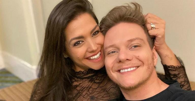 Thais Fersoza surpreende os fãs ao postar foto com Michel Teló - Instagram