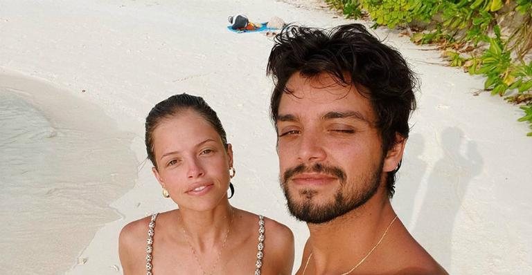 Agatha Moreira surge em momento íntimo com Rodrigo Simas e fãs elogiam - Instagram