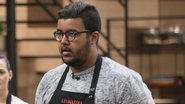 Lembra dele? Léo Santos, ex-MasterChef, impressiona ao exibir braço musculoso - Instagram