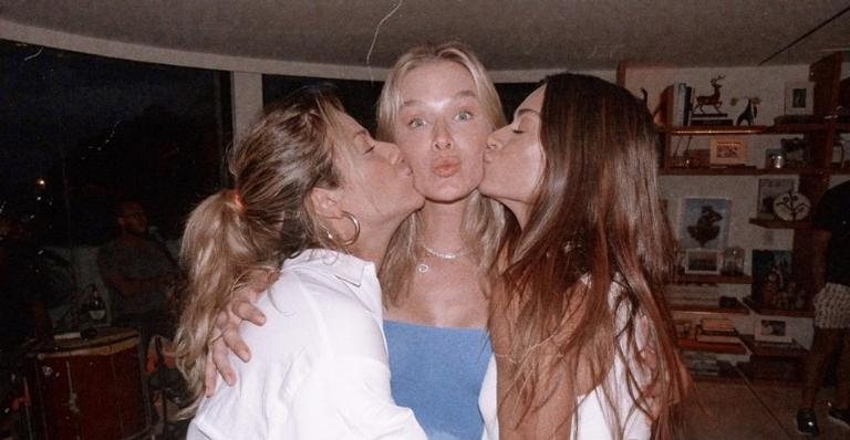 Fiorella Mattheis comemorando aniversário com Thaila Ayala e Giovanna Ewbank - Divulgação/Instagram