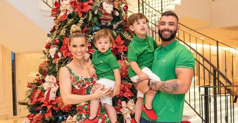 Gusttavo Lima passa a manhã brincando com os herdeiros - Instagram