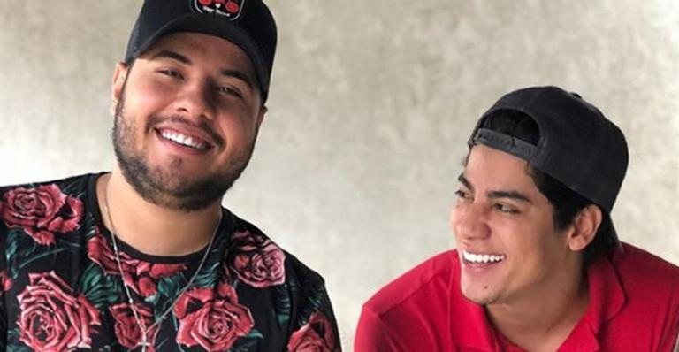 Sertanejo Henrique, dupla com Netto, respira por aparelhos após grave acidente - Instagram