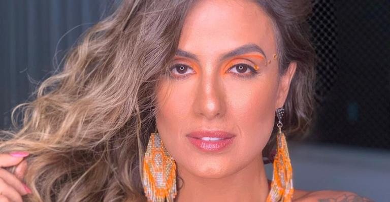 Ex-BBB Carol Peixinho aposta em look ousado para Carnaval e fãs elogiam - Instagram