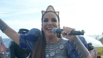 Ivete Sangalo arrasa no look do seu trio e recebe elogios - André Muzell/Brazil News