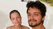 Rodrigo Simas compartilha clique curtindo Fernando de Noronha com Agatha Moreira e amigos - Instagram