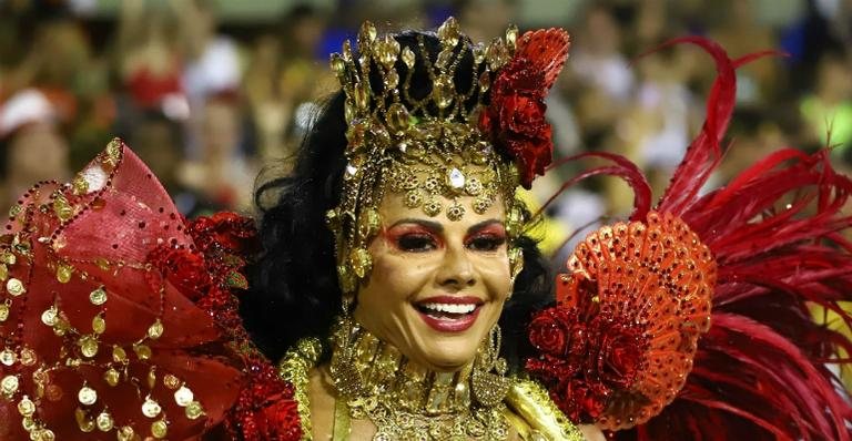 Viviane Araújo comemora posição da Salgueiro no Carnaval - AgNews