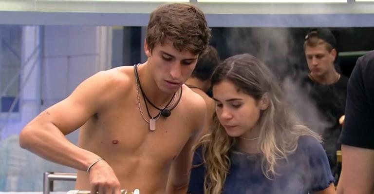 BBB20: Após elogiar beijo de Prior, Gizelly revela que quer conhecer a mãe do brother - TV Globo