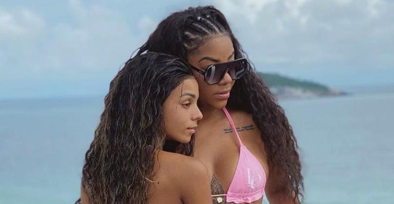 Curtindo um dia de folga, Ludmilla posa ao lado da esposa - Instagram