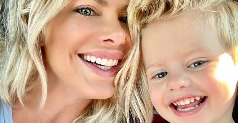 Karina Bacchi abre álbum de fotos em tarde divertida com o filho e encanta web - Instagram