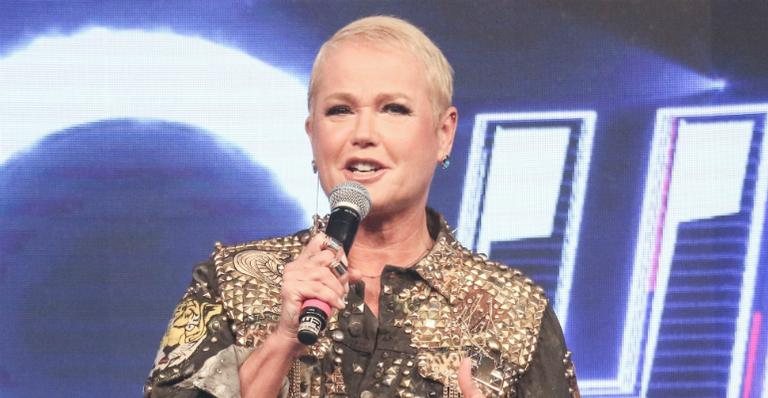 Xuxa se delicia com hambúrguer vegano e diverte a web - Lucas Ramos/ AgNews