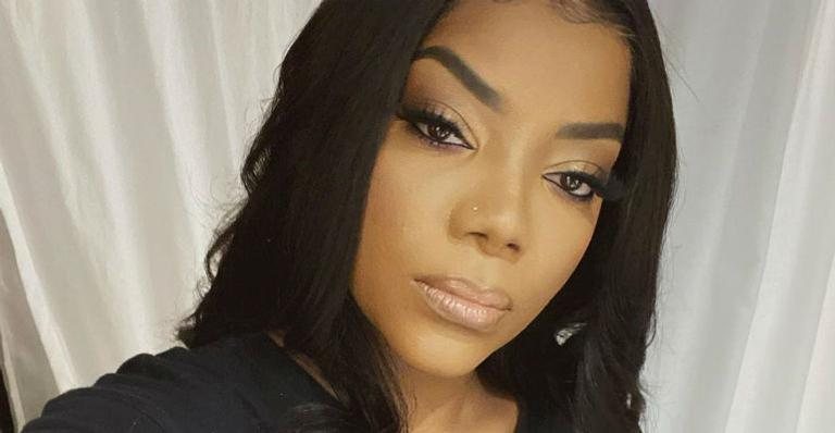 Ludmilla posa dentro de carrão e surpreende os internautas - Instagram