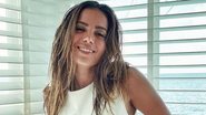 Anitta de maiô branco nas Maldivas - Reprodução/Instagram