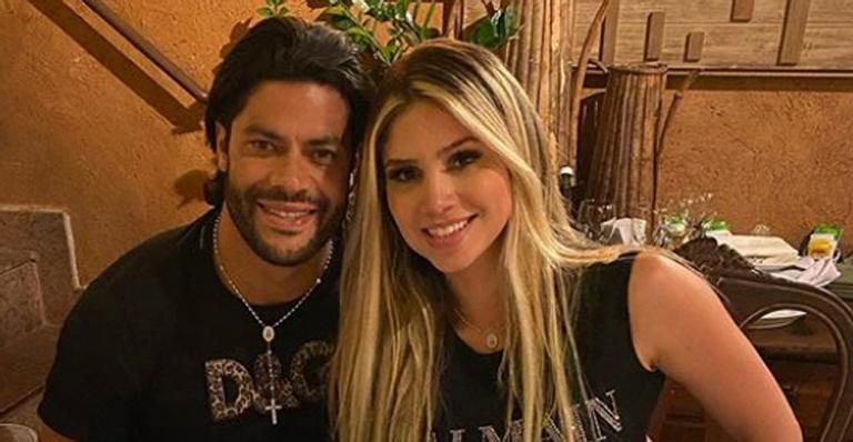 Hulk Paraíba posa com a namorada, sobrinha da ex-mulher, e exibe aliança - Instagram