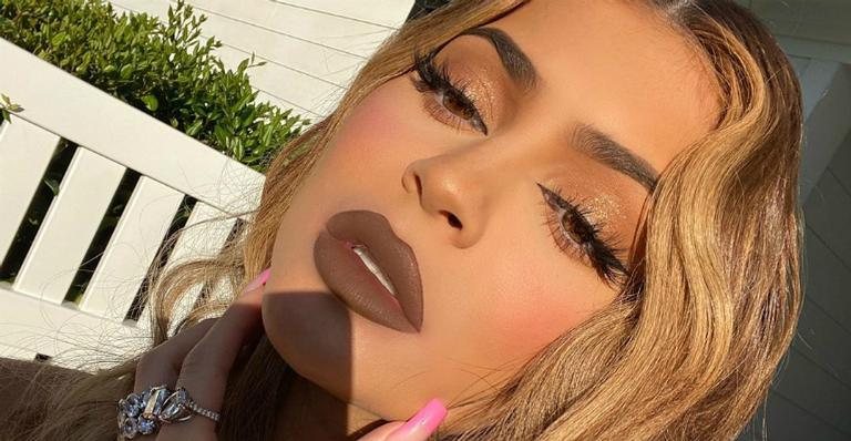 Kylie Jenner revela seu cabelo natural e aposta em novo look - Instagram