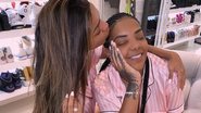 Ludmilla curte a noite em barco com a esposa, Brunna Gonçalves, e amigos - Instagram