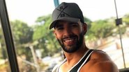 Após cancelar shows, Gusttavo Lima curte dia de folga com filho de Jair Bolsonaro - Instagram