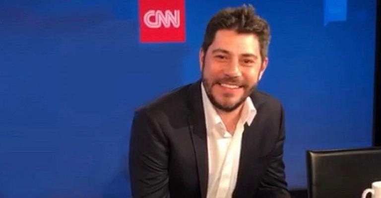 Na CNN, Evaristo Costa garante que se sente de férias: ''Gravo quando quero'' - Instagram