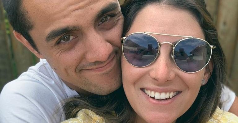 Felipe Simas e Mariana Uhlmann comemoram mesversário do filho - Reprodução/Instagram