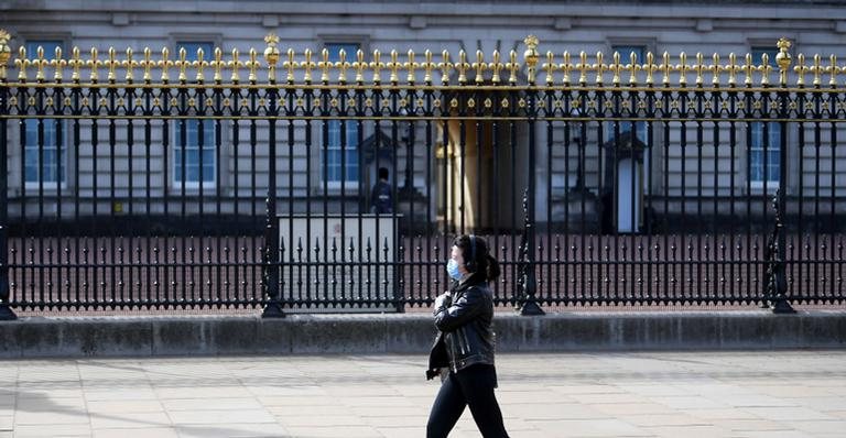 Funcionário do Palácio de Buckingham é diagnosticado com coronavírus e preocupa família real - Getty Images