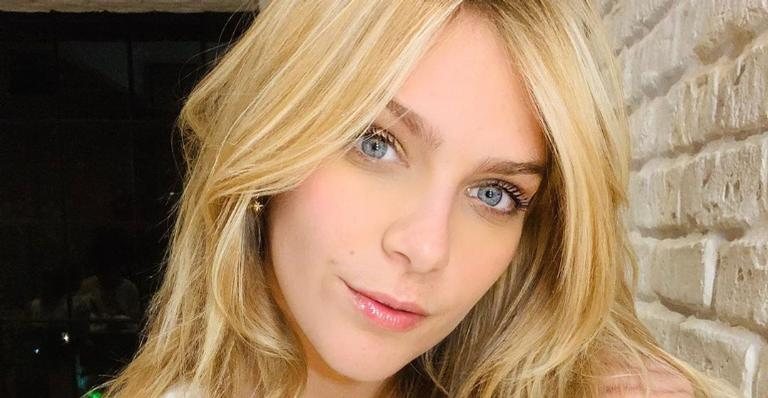 Isabella Santoni apareceu com o cabelo bem mais comprido que o normal e fez piada com seus seguidores - Instagram