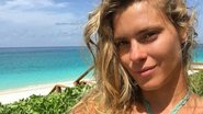 Carolina Dieckmann faz desafio da camisa e diverte fãs - Instagram