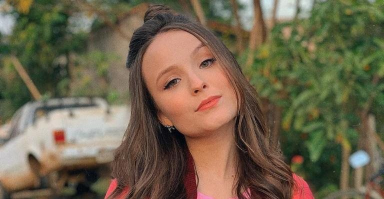 Em quarentena, Larissa Manoela aproveita para meditar - Instagram