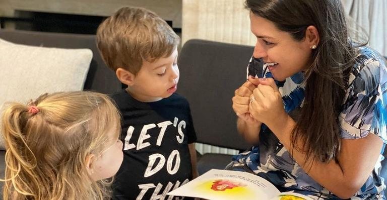 Thais Fersoza brinca de desenhar com Melinda e Teodoro - Instagram