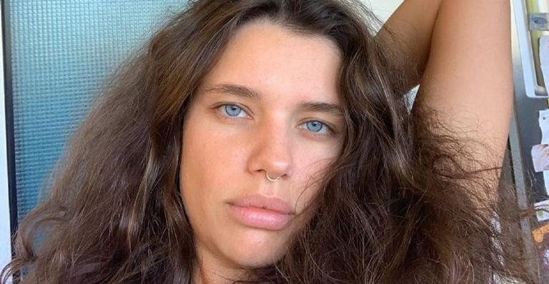 Bruna Linzmeyer reúne cliques em sets de filmagem e encanta - Instagram