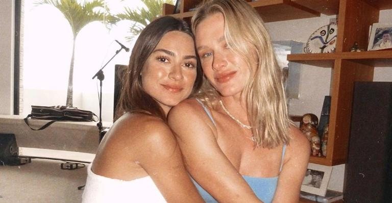 Fiorella Mattheis parabeniza a amiga, Thayla Ayala - Instagram