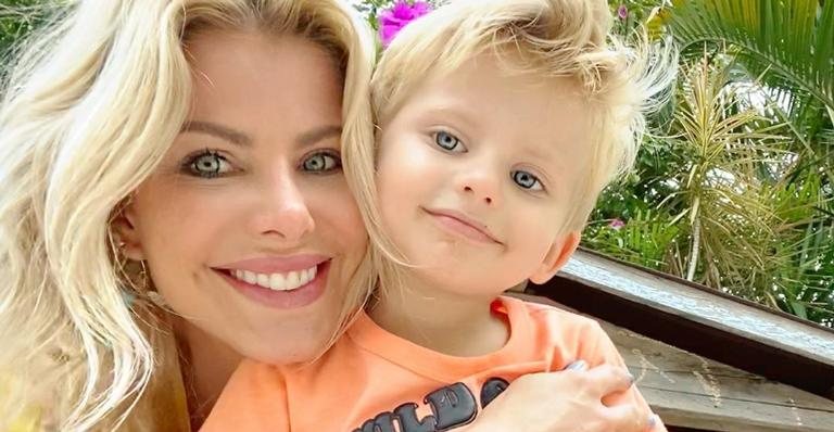 Karina Bacchi compartilha momento de diversão com o filho e fãs se derretem - Instagram