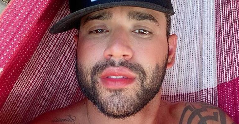 Gusttavo Lima sensualiza e arranca suspiros na web - Reprodução/Instagram