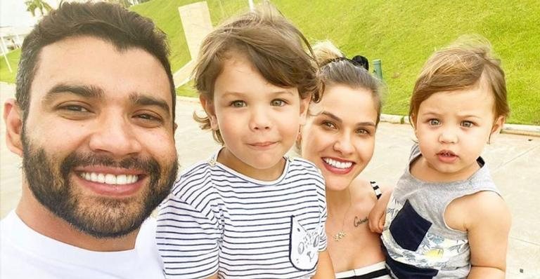 Gusttavo Lima se encanta com os filhos lambuzados de sorvete - Instagram