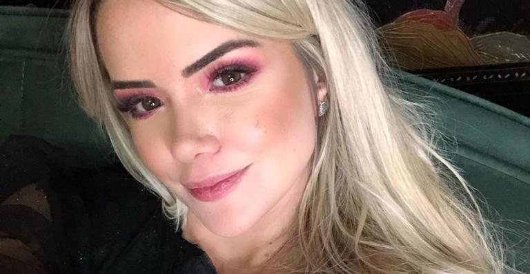 Marcela McGowan bate 5 milhões de seguidores e comemora na web - Instagram