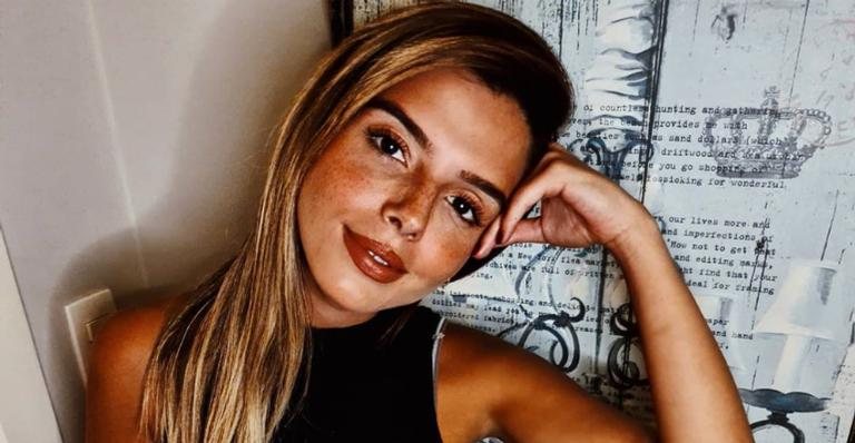 Giovanna Lancellotti já está sentindo falta de colocar o pé na areia - Reprodução/Instagram