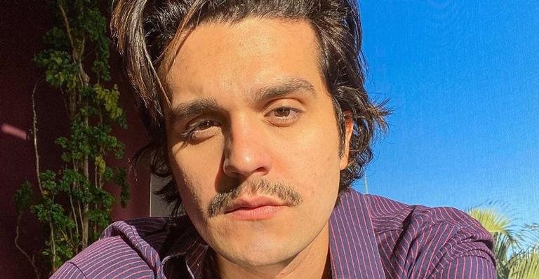 Luan Santana mostra momento de paz ao compartilhar clique pescando - Instagram