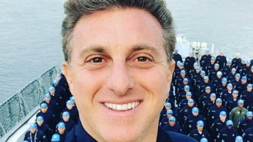 Luciano Huck encanta ao surgir com a mãe - Reprodução/Instagram