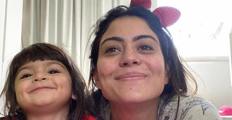 Carol Castro encanta web ao posar ao lado de sua filha Nina - Divulgação/Instagram