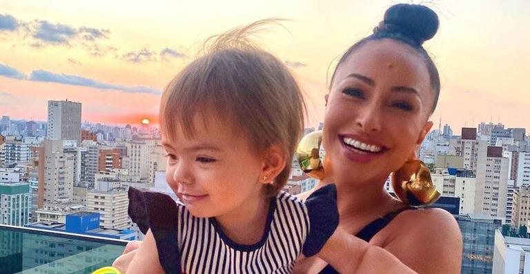 Sabrina Sato encanta com nova foto com a filha Zoe - Reprodução/Instagram