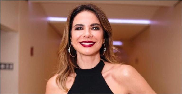 Luciana Gimenez exibe barriga trincada em clique ousado - Instagram