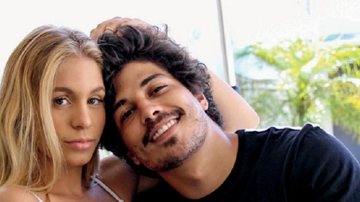 Em casa, no RJ, Camilla e Douglas improvisam ensaio fotográfico e celebram o amor - Divulgação