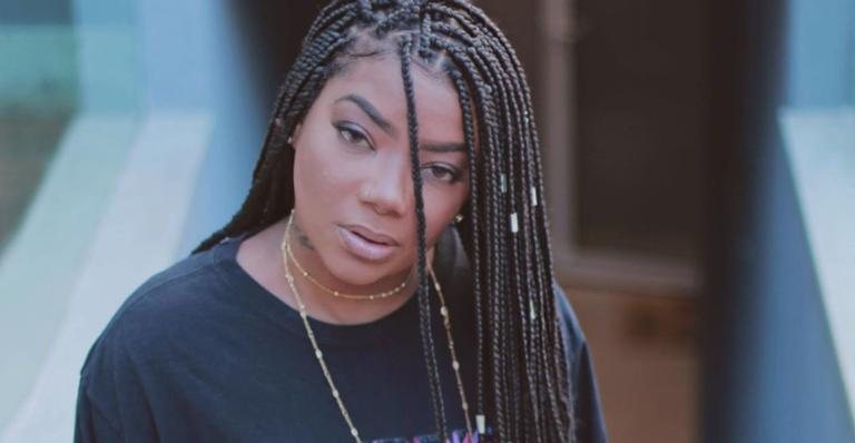 Ludmilla arruma seu armário e separa peças para doação - Instagram