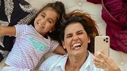 Deborah Secco posa com Maria Flor e encanta - Instagram